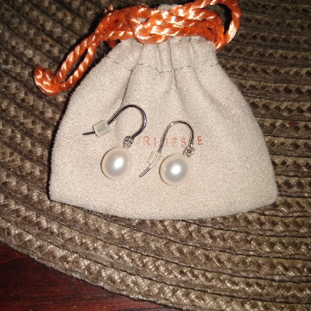 Irridesse Pearl Drop Earrings with 14 k white gold